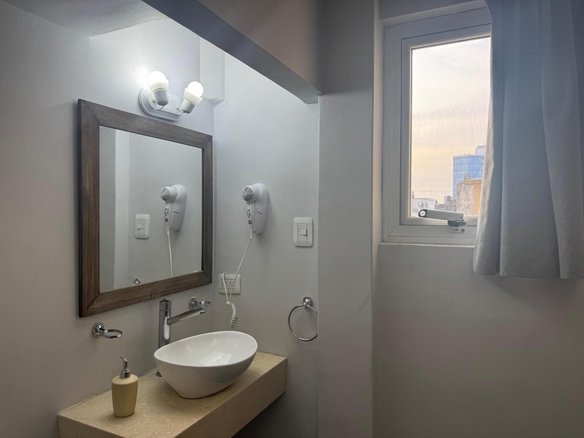 Hotel Lyon By Mh Buenos Aires Esterno foto
